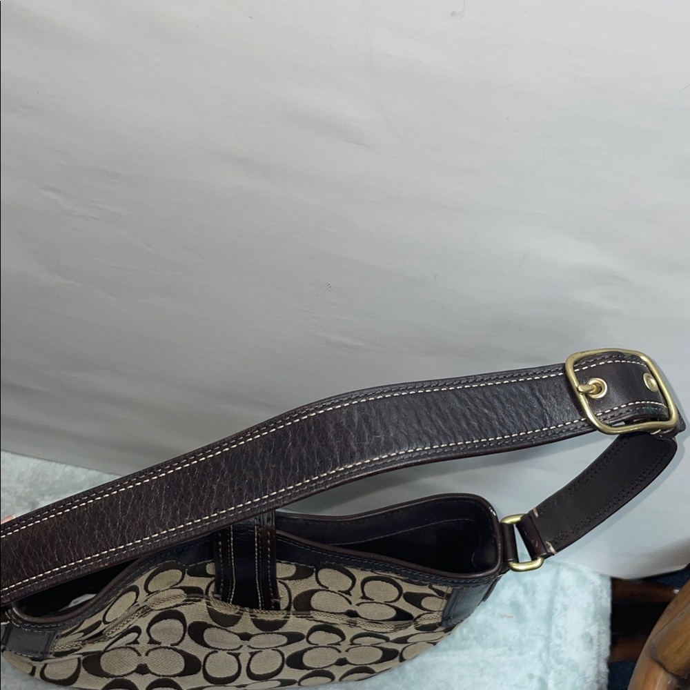 Coach ‘Hampton’ Signature Hobo - Picture 4 of 12